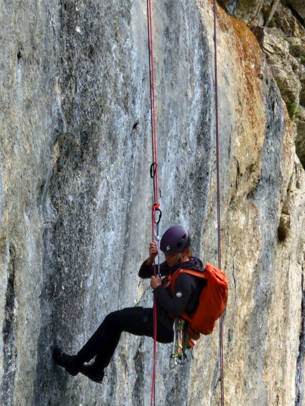 Sicher abseilen auf der Bollenwees mit kletterkurse.