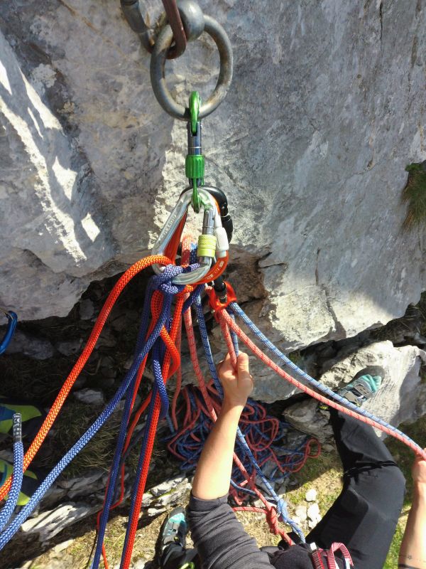 Mit Doppelseil einen Stand richtig aufbauen.